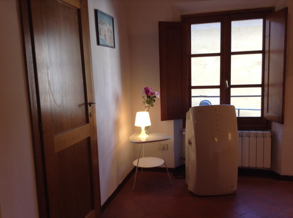 Vellutini Number One Apartment Florence Room photo